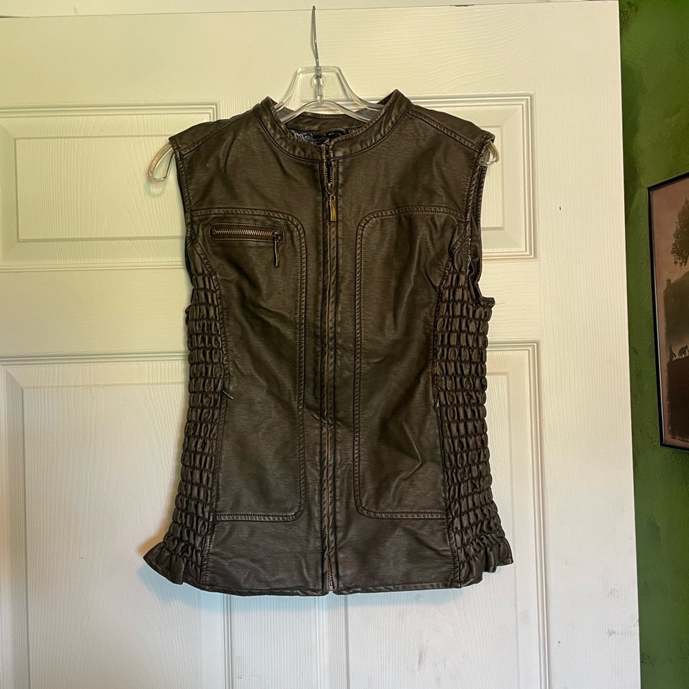 New With Tags Montanaco Faux Leather Vest - Picture 8 of 8